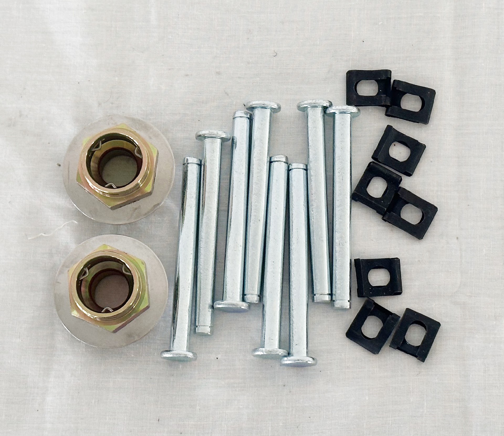 FREIGHTLINER | STERLING RADIATOR: 2008 - 2013 M2, 106 BUSINESS CLASS: 2008 - 2009 ACTERRA